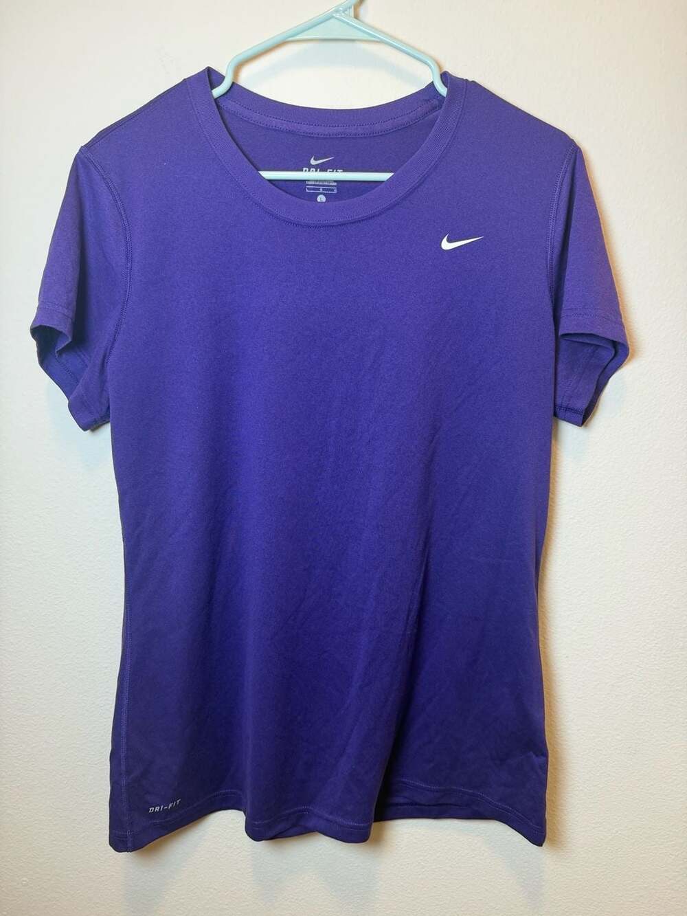 Nike Women's Dri-Fit Legend Short Sleeve T-Shirt Purple Size Large